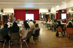 Extension educators in Pennsylvania reached out to the Latino community with bilingual English-Spanish training about integrated pest management.